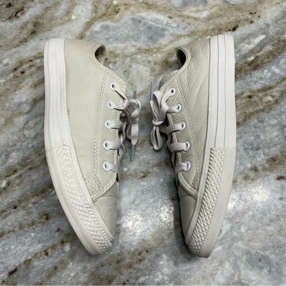 CONVERSE BEIGE LEATHER LOW SHOES
